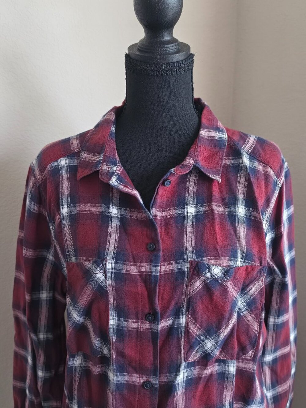 Divided H&M Women's Button-Up Shirt - Picture 2 of 9